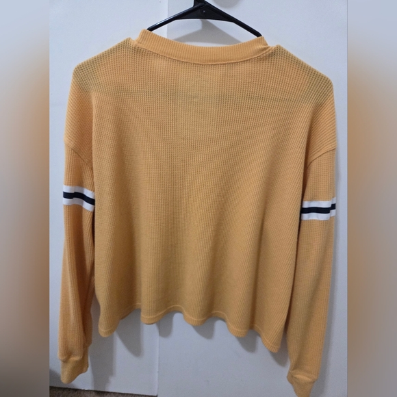 Hollister Womens Yellow Boyfriend Tee Thermal Long Sleeve Size Extra Small - Picture 4 of 4